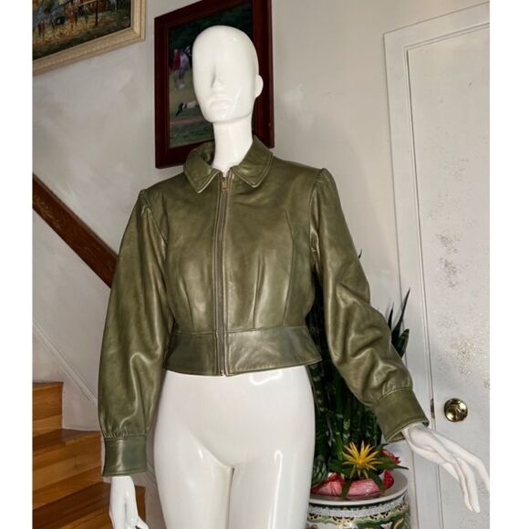 New LAMARQUE
Karry Cropped Leather Jacket - Picture 5 of 8